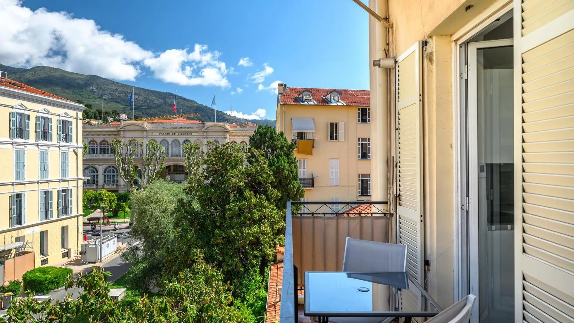 Apartment Le Botta, Spacieux Appartement Famillial, Centre Ville De Menton, Jardins Bioves, A 5 Minutes De La Mer