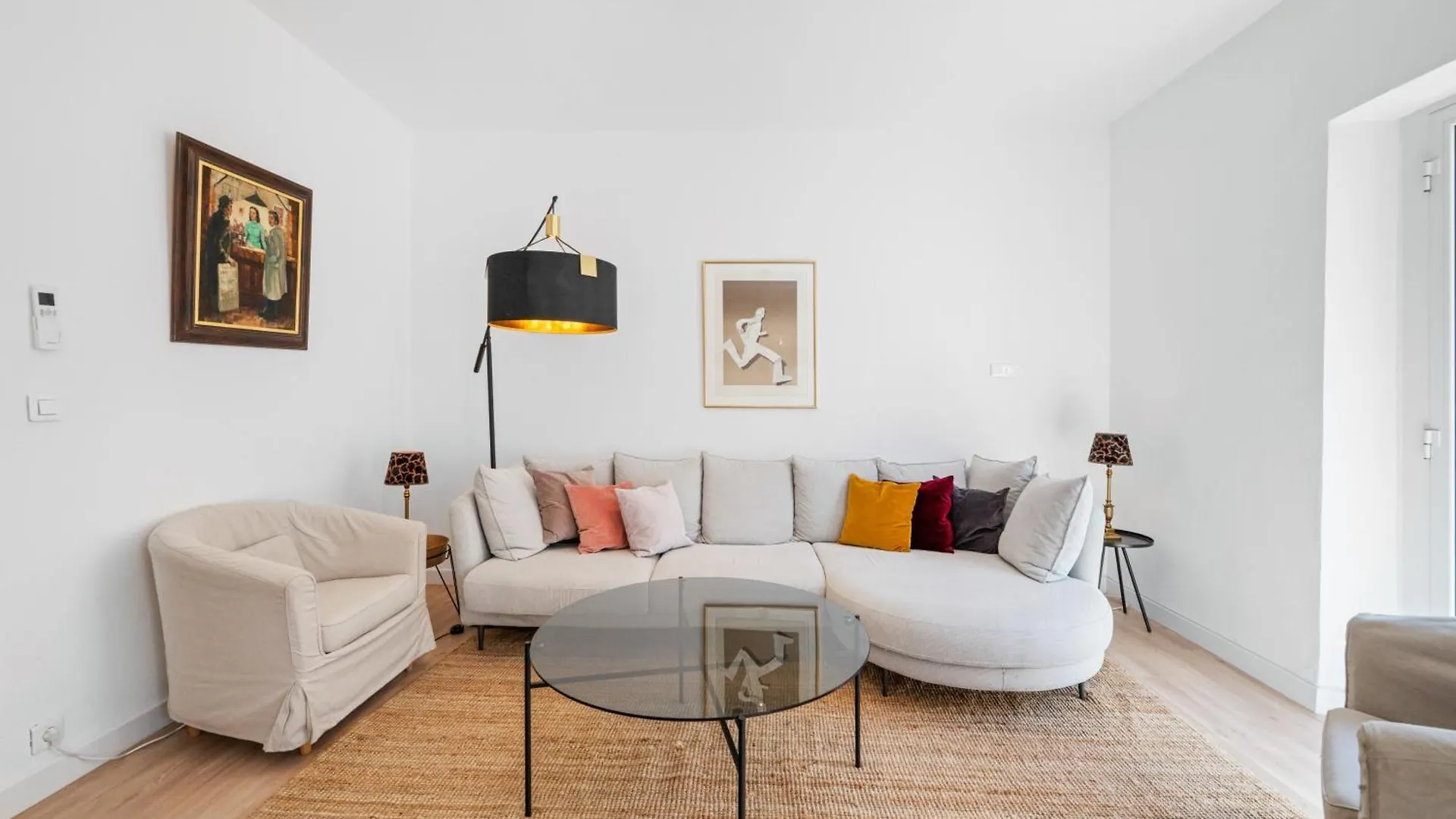 Le Botta, Spacieux Appartement Famillial, Centre Ville De Menton, Jardins Bioves, A 5 Minutes De La Mer Menton