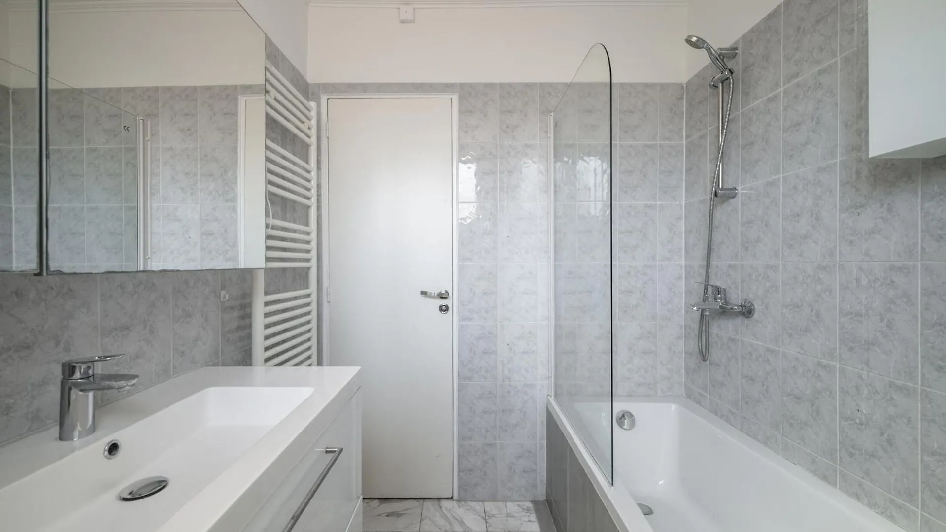 Apartment Le Botta, Spacieux Appartement Famillial, Centre Ville De Menton, Jardins Bioves, A 5 Minutes De La Mer
