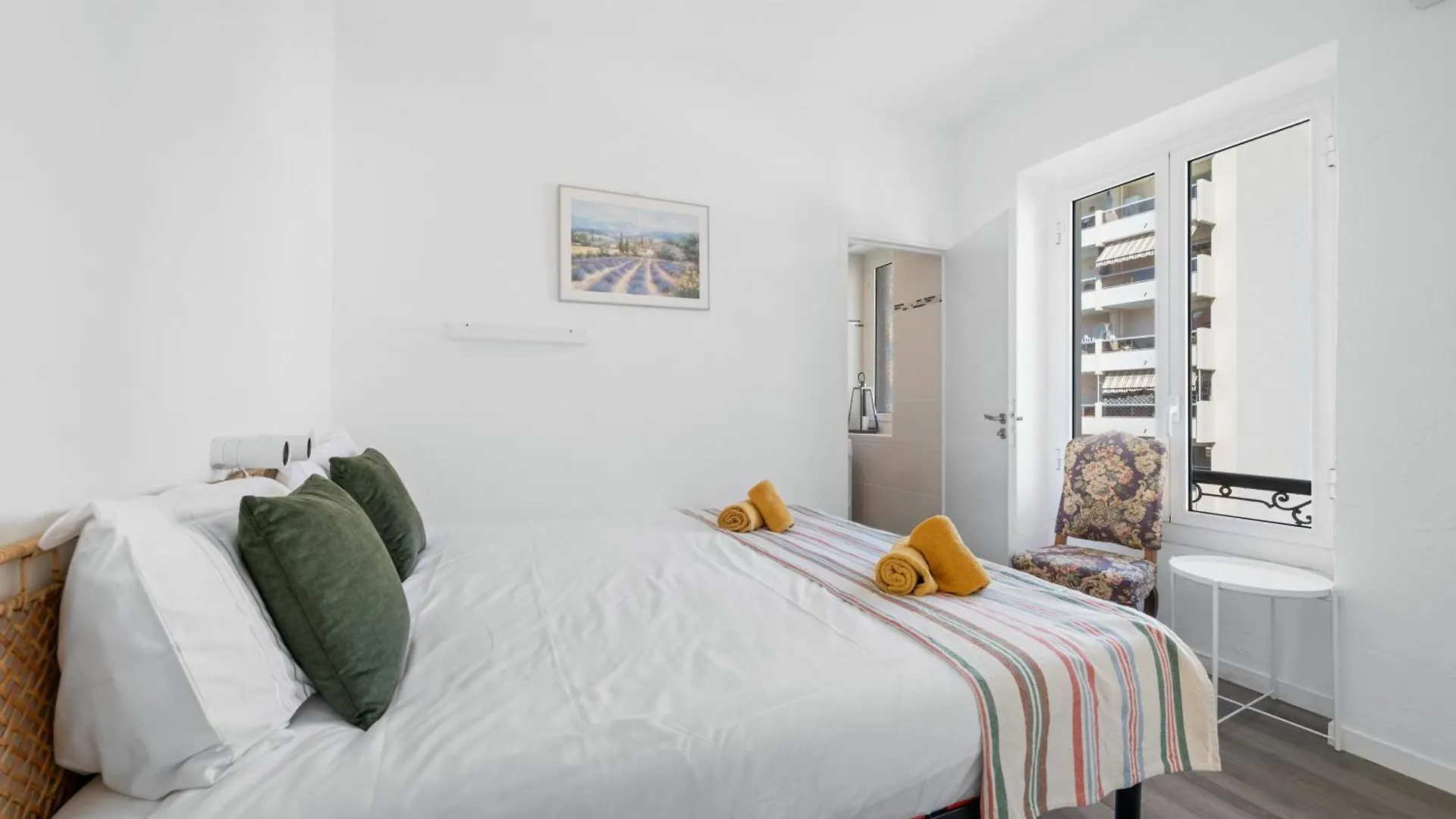 Le Botta, Spacieux Appartement Famillial, Centre Ville De Menton, Jardins Bioves, A 5 Minutes De La Mer