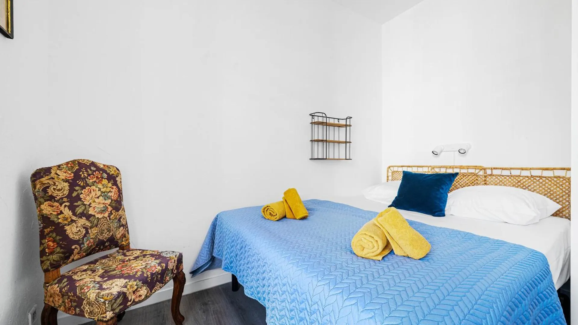 Le Botta, Spacieux Appartement Famillial, Centre Ville De Menton, Jardins Bioves, A 5 Minutes De La Mer France